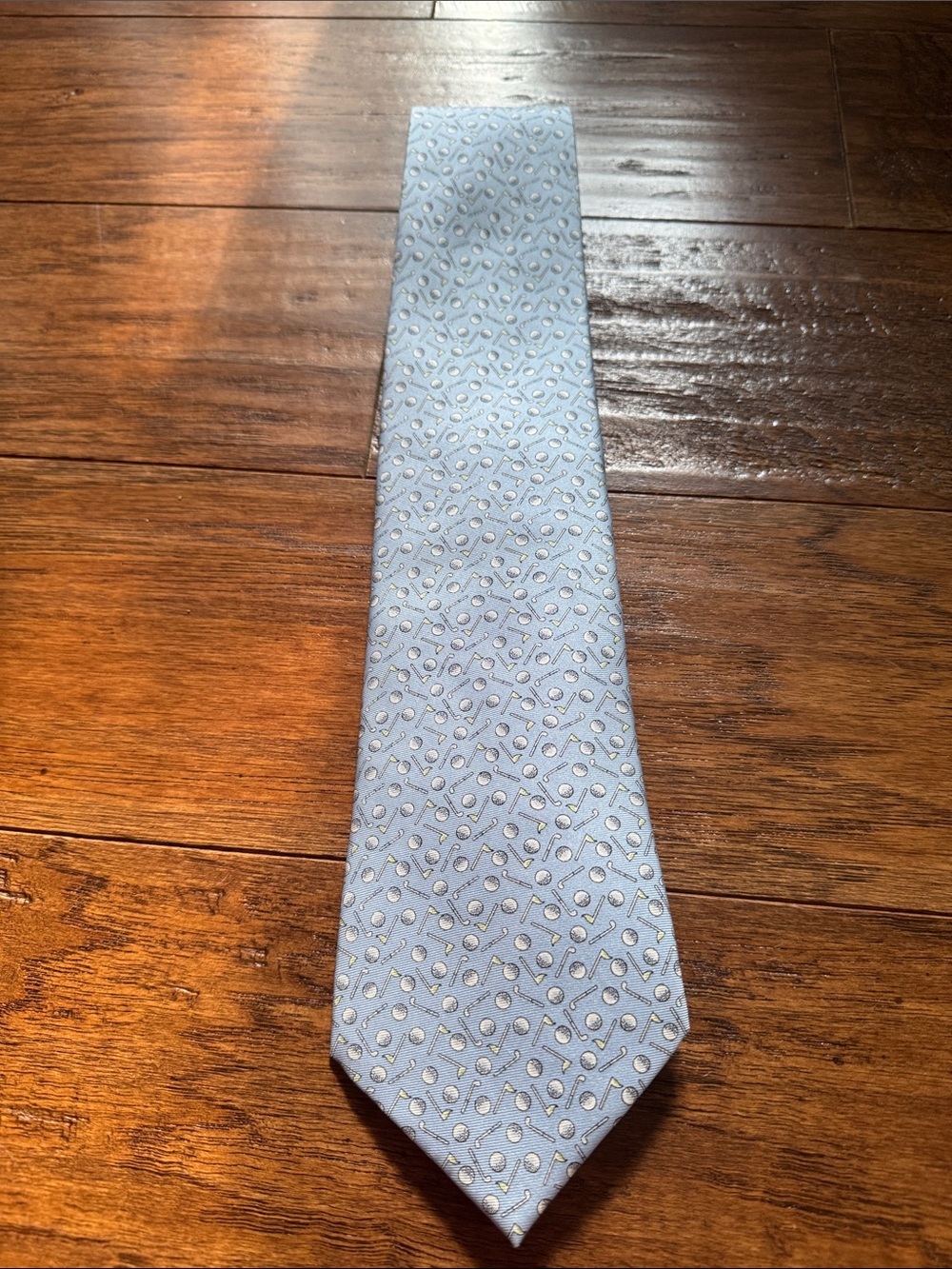 Sero New England Classics Light Blue Golf Club & Ball Patterned Tie Like New